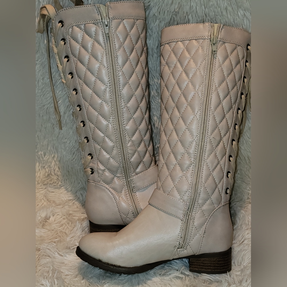 Shoedazzle "Stormie" Boots - U.S. Size 6 - Lt. Tan - Lace up Backs - Side Zipper - Picture 8 of 12